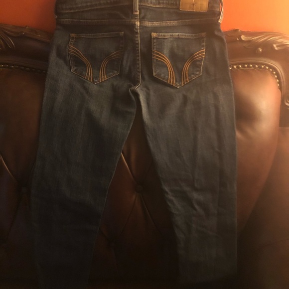 Hollister Blue Jeans juniors size 3....w26 - Picture 3 of 3